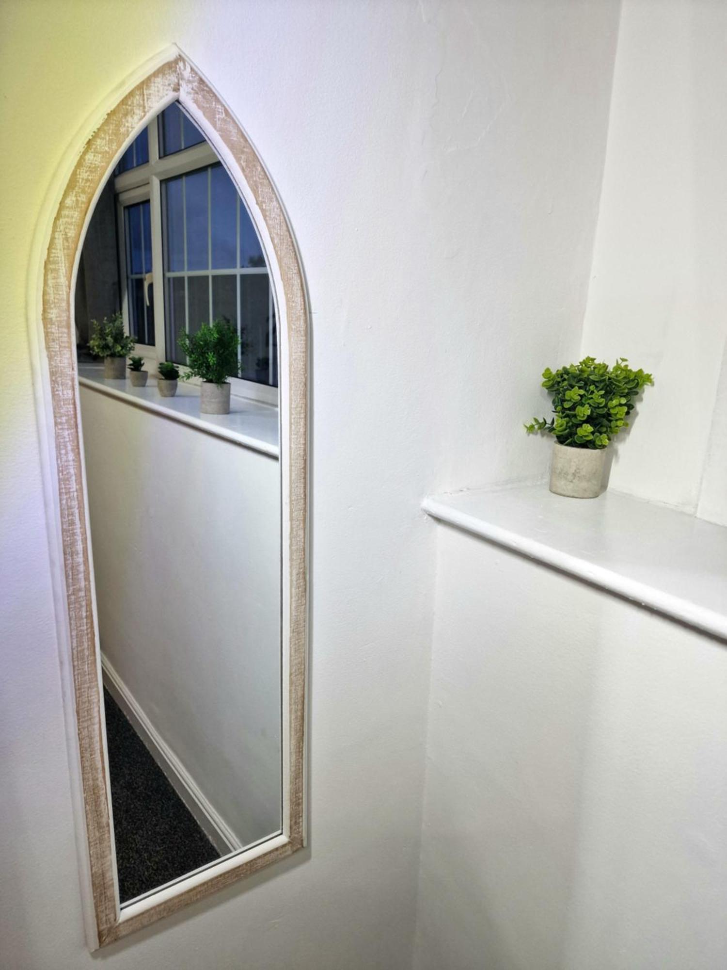 Stylish 4 Double Bedroom House In Bradford, Views Of Hillside And Parking Shipley  Luaran gambar