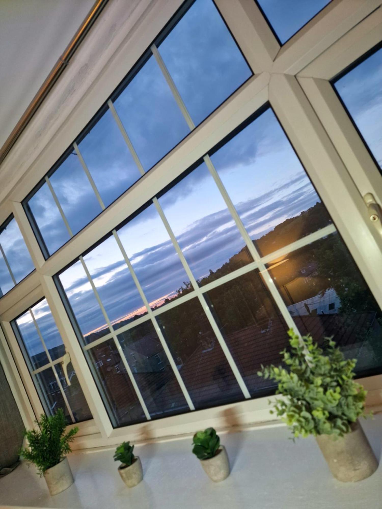 Stylish 4 Double Bedroom House In Bradford, Views Of Hillside And Parking Shipley  Luaran gambar